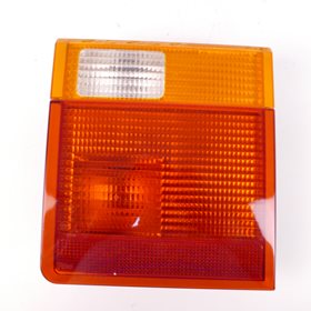 LAMPA TYL W KLAPIE RR P38 DO 99 PRAWA AMR4724GEN