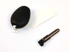OBUDOWA PILOTA Z KLUCZYKIEM (SUROWYM) - CWE100680KITS1