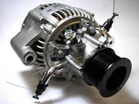 ALTERNATOR Z POMPĄ PODCISNIENIA - DISCOV ERR6999
