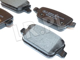 KLOCKI HAMULCOWE TYL - FREELANDER 2 DIES LR003657BREMBO