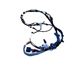 WIAZKA KLAPY BAGAZNIKA TYL DISCOVERY 4 Z LR021100GEN