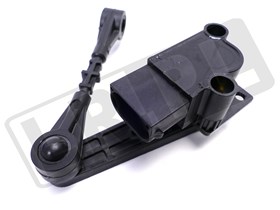 CZUJNIK WYSOKOSCI ZAWIESZENIA PRZOD DI 4 LR023646G
