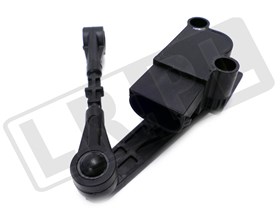 CZUJNIK WYSOKOSCI ZAWIESZENIA PRZOD DI 4 LR023646G