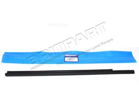 SEAL-DOOR REAR RH LR044768