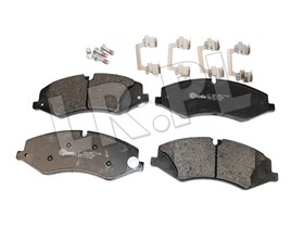 KLOCKI HAMULCOWE PRZOD - DISCOVERY 4  5. LR051626BREMBO