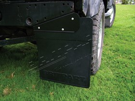 CHLAPACZ DEFENDER 90 TYŁ PRAWY LR055332