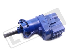 PRZELACZNIK SWIATEL STOP PRZY PEDALE DIS LR072647GEN