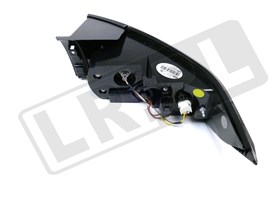 LAMPA TYL W BLOTNIKU RR EVOQUE LEWA LR074813GEN