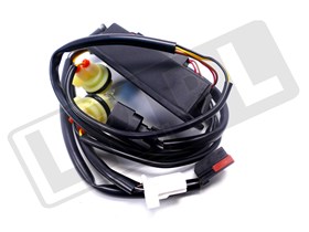 PRZELACZNIK OTWIERANIA KLAPY TYL FREELAN LR083610