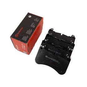 KLOCKI HAMULCOWE PRZOD (19 CALI) DEFEND LR138646BREMBO