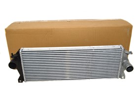 CHLODNICA INTERCOOLER - DISCOVERY II TD5 PCM100220NISSENS