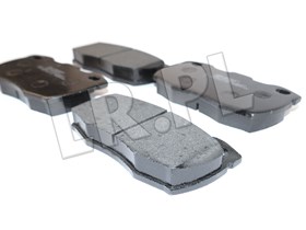 KLOCKI HAMULCOWE PRZOD - DEFENDER 110 SFP000260ALL