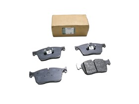 KLOCKI HAMULCOWE PRZOD JAGUAR XE T4N14764GEN