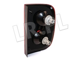 LAMPA TYL W BLOTNIKU LEWA - FREELANDER O XFB500150G