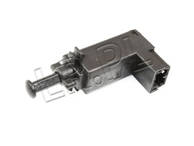 PRZELACZNIK SWIATEL STOP PRZY PEDALE FRE XKB100170GEN
