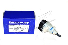 PRZELACZNIK SWIATEL STOP PRZY PEDALE FRE XKB500120G