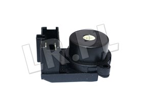 PRZELACZNIK STACYJKI FREELANDER YXB100350G