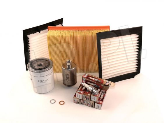 Zestaw filtrów ze świecami zapłon - RR P38 4,0 / 4,6 V8 od 1997 - Bearmach - BK0039