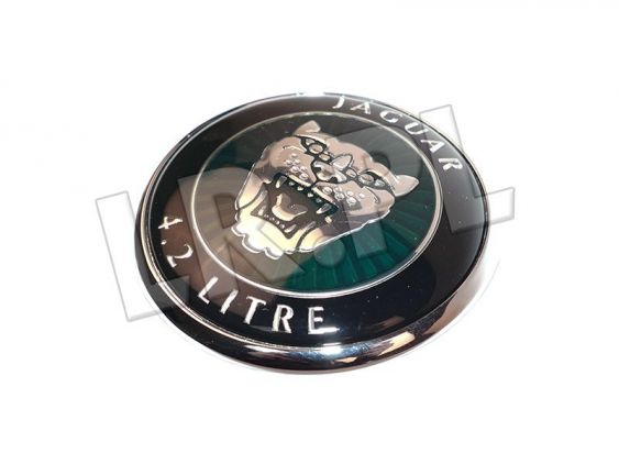 Emblemat (znaczek) na maske Jaguar 4,2 L - C2N3702GEN