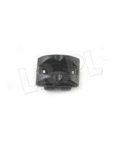 Gniazdo kołka pokrywy akumulatora Discovery 2 - DZM100060GEN