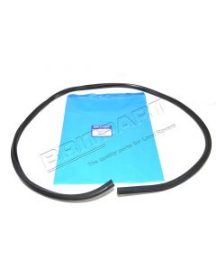 Uszczelka kabiny tył środkowa górna Defender 110 od 2007 - LR053827G