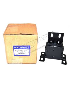 Wspornik kabiny do ramy Defender 110 83 – 06 / od 2007 - NRC6951