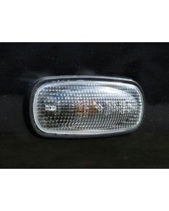 Kierunkowskaz błotnika Defender od 2003 / Defender od 2007 / Freelander od 2002 (biały) - XGB100310L