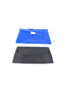 Klapka bezpieczników na ścianie grodziowej Defender - YQH101080G